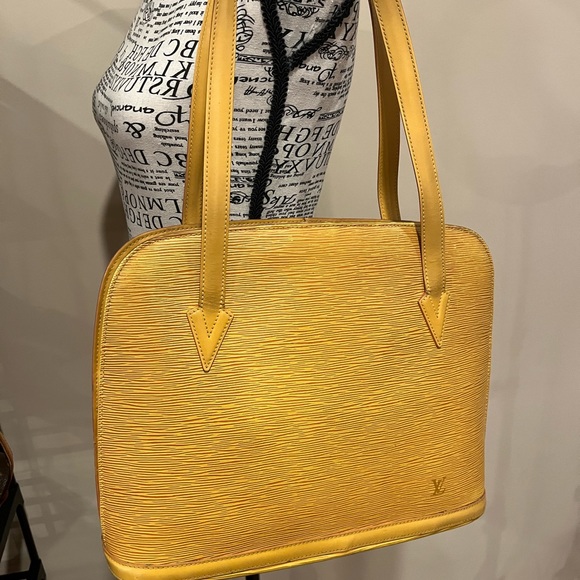 Louis Vuitton Yellow Epi Leather! Shoulder Bag, Dustbag, Wallet and Box Bundle! - Picture 2 of 13